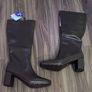 Dark Chocolate Brown Heeled Boots